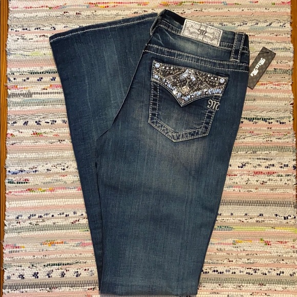 what size is a 28 miss me jean